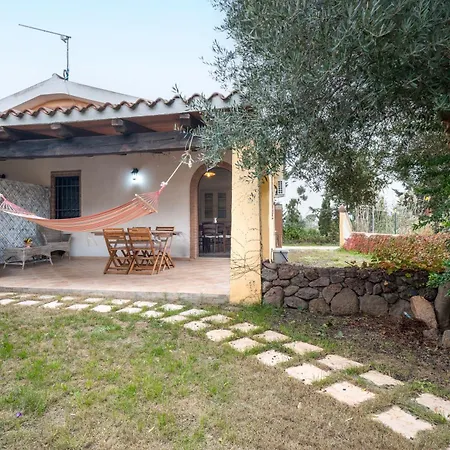 בית נופש Casa Su Barone 2 אורוסיי